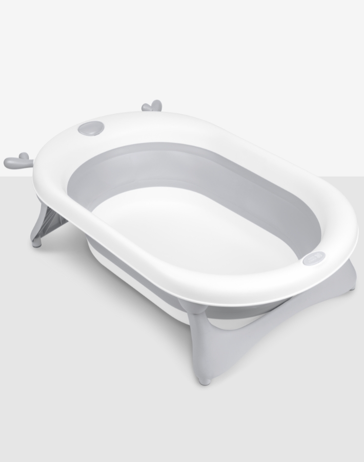 With REACH certification, this bathtub meets stringent safety and environmental standards, ensuring the highest quality and safety for your little one’s bathing needs.