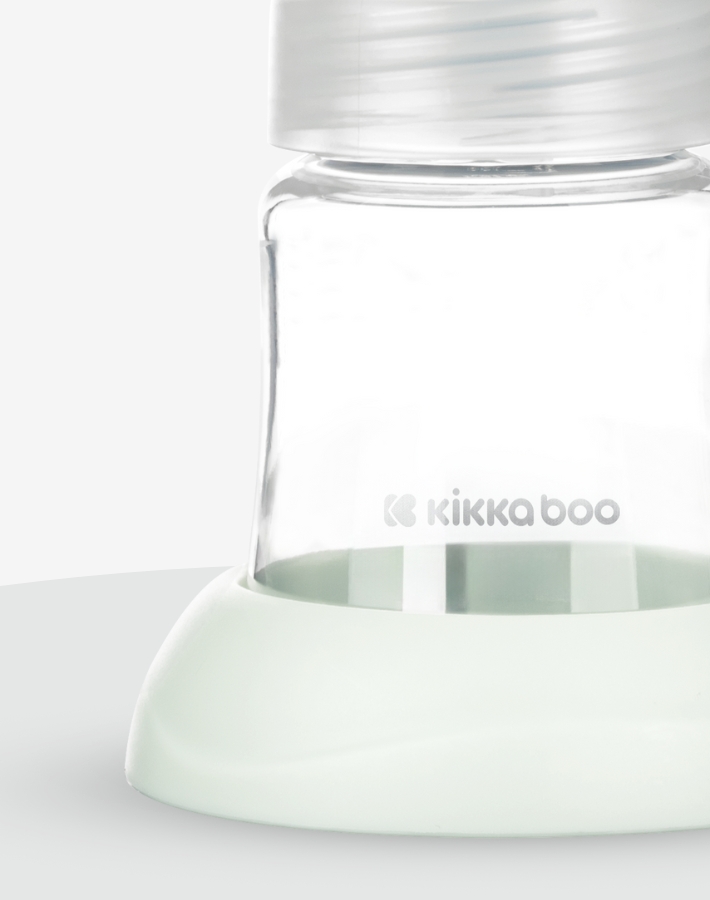 Шишетата с вместимост от 150 ml позволяват съхранение на достатъчно количество кърма за нуждите на вашето бебе, намалявайки необходимостта от често изцеждане.