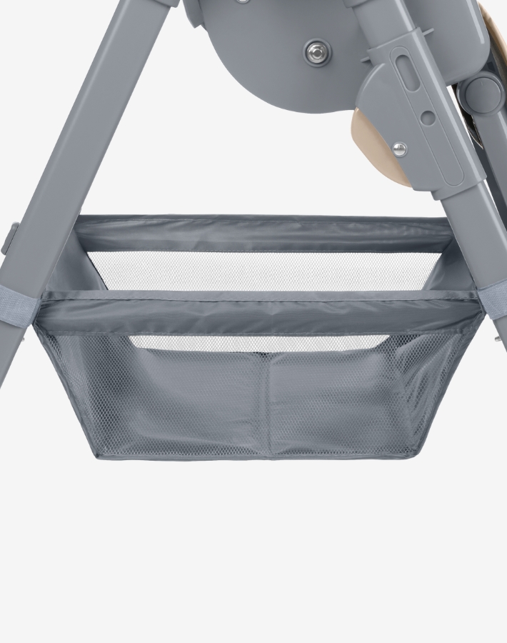 A handy storage basket located under the seat provides the perfect place to store toys, bibs, or feeding accessories, keeping essentials within reach during mealtime.