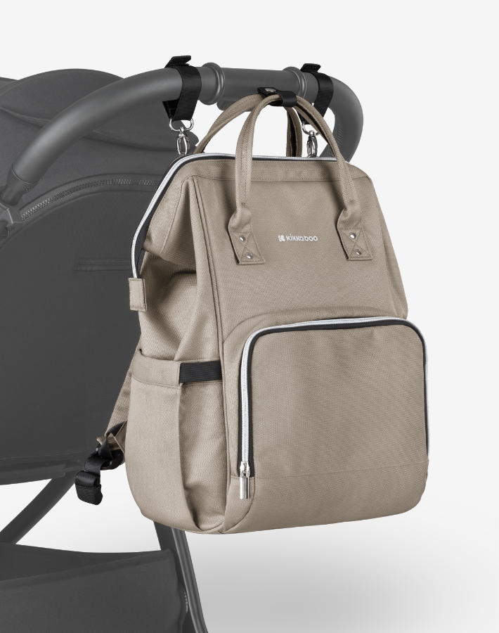 Equipped with sturdy clips to ensure easy attachment to any stroller handle, allowing for hands-free convenience while you stroll, keeping all your essentials within easy reach.