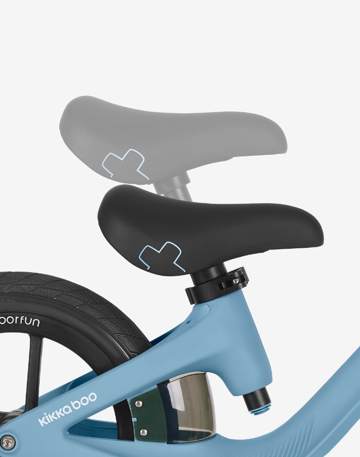 Регулируемата седалка позволява прецизно напасване според нуждите на малкия колоездач. XPLORER се грижи за правилната стойка и комфорт при всяко приключение.
