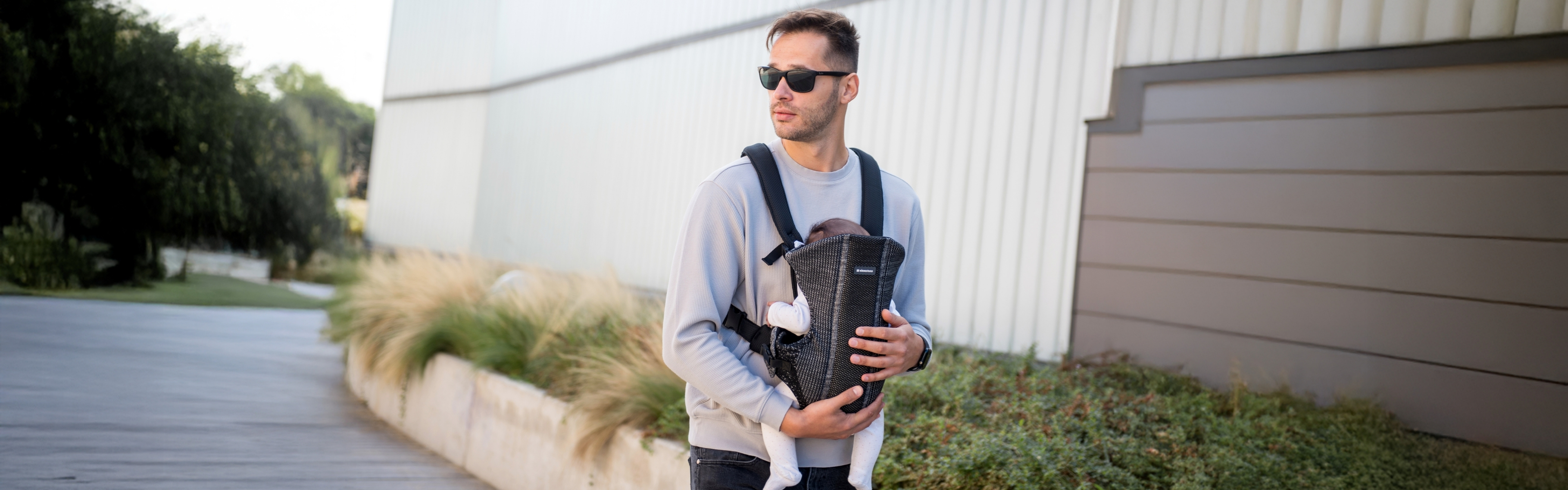 Carriers & Walking harnesses